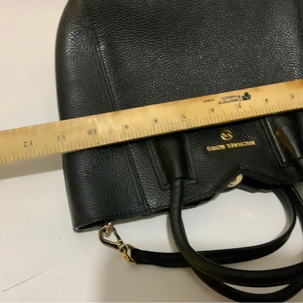 michael kors Mae Medium Pebbled Leather Messenger Bag